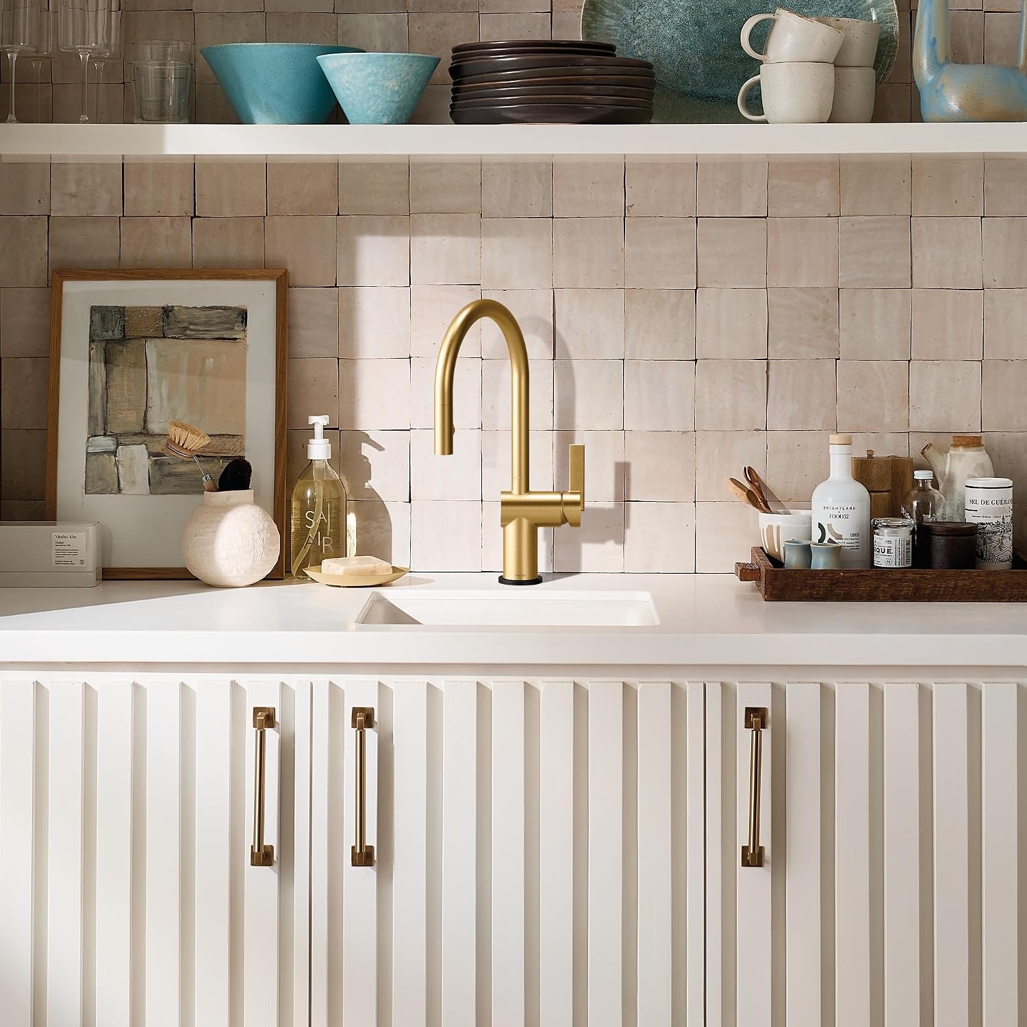 image:imageMoen 7622BL CIA Pulldown Kitchen Faucet with Power Boost Includes Optional Chrome and Brushed Gold Accents Matte Black withBrushed Gold