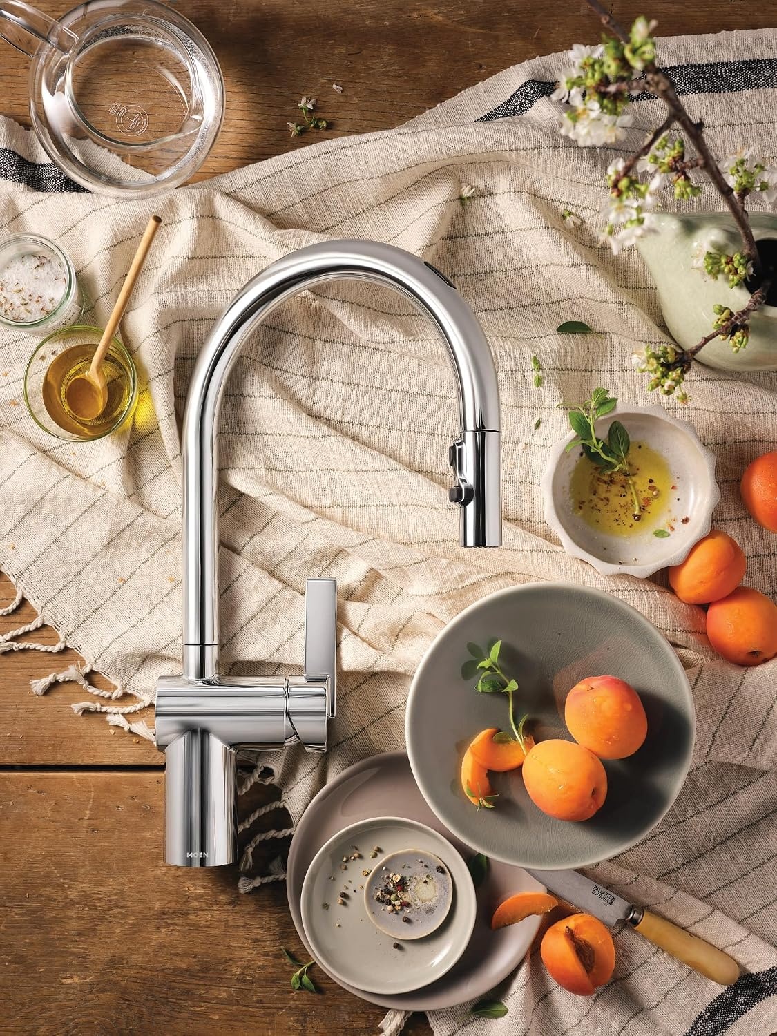image:imageMoen 7622BL CIA Pulldown Kitchen Faucet with Power Boost Includes Optional Chrome and Brushed Gold Accents Matte Black withChrome
