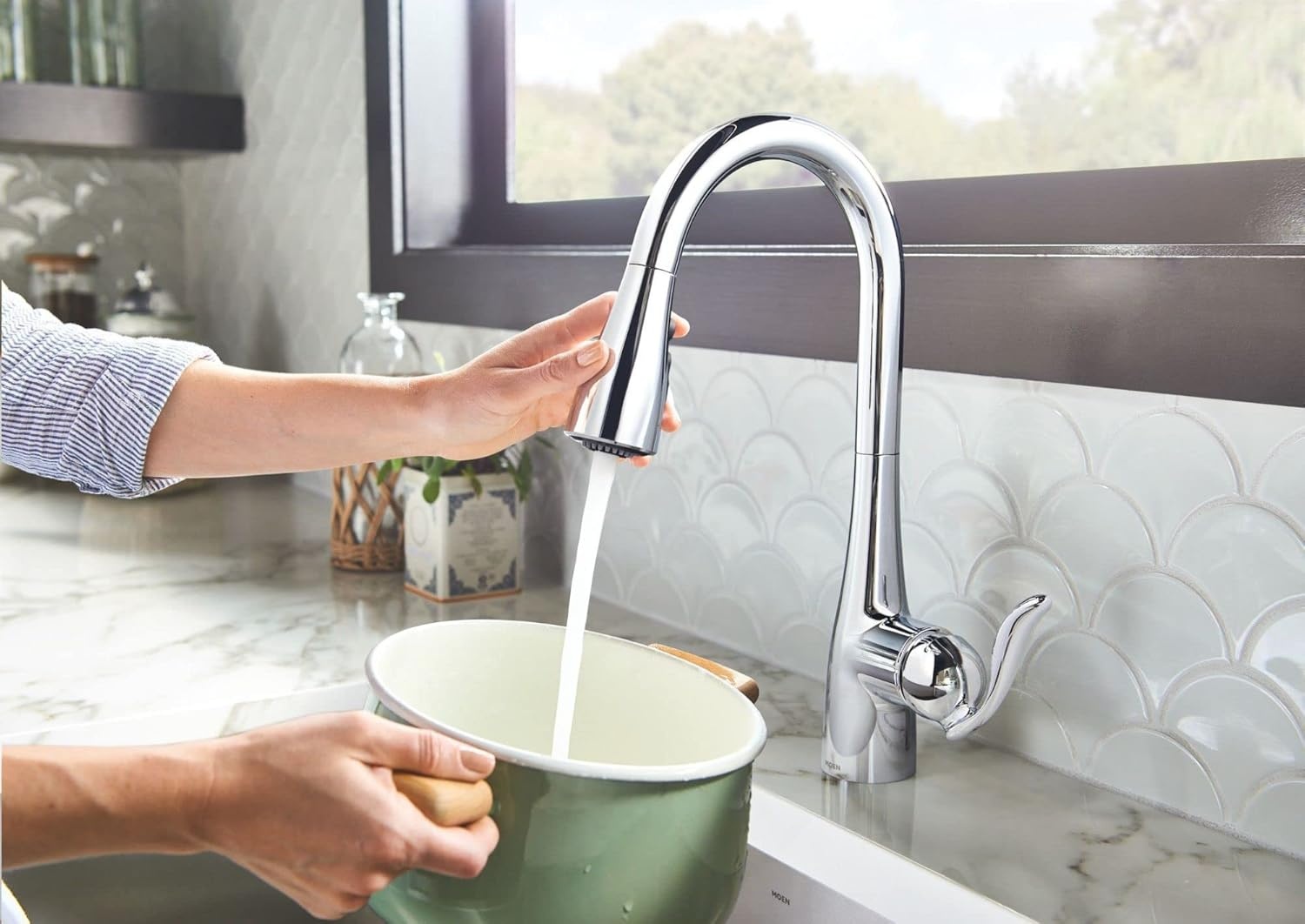 image:imageMoen Arbor Oil Rubbed Bronze Motionsense Wave Touchless OneHandle Pulldown Kitchen Faucet Featuring Power Clean 7594EWORBChrome