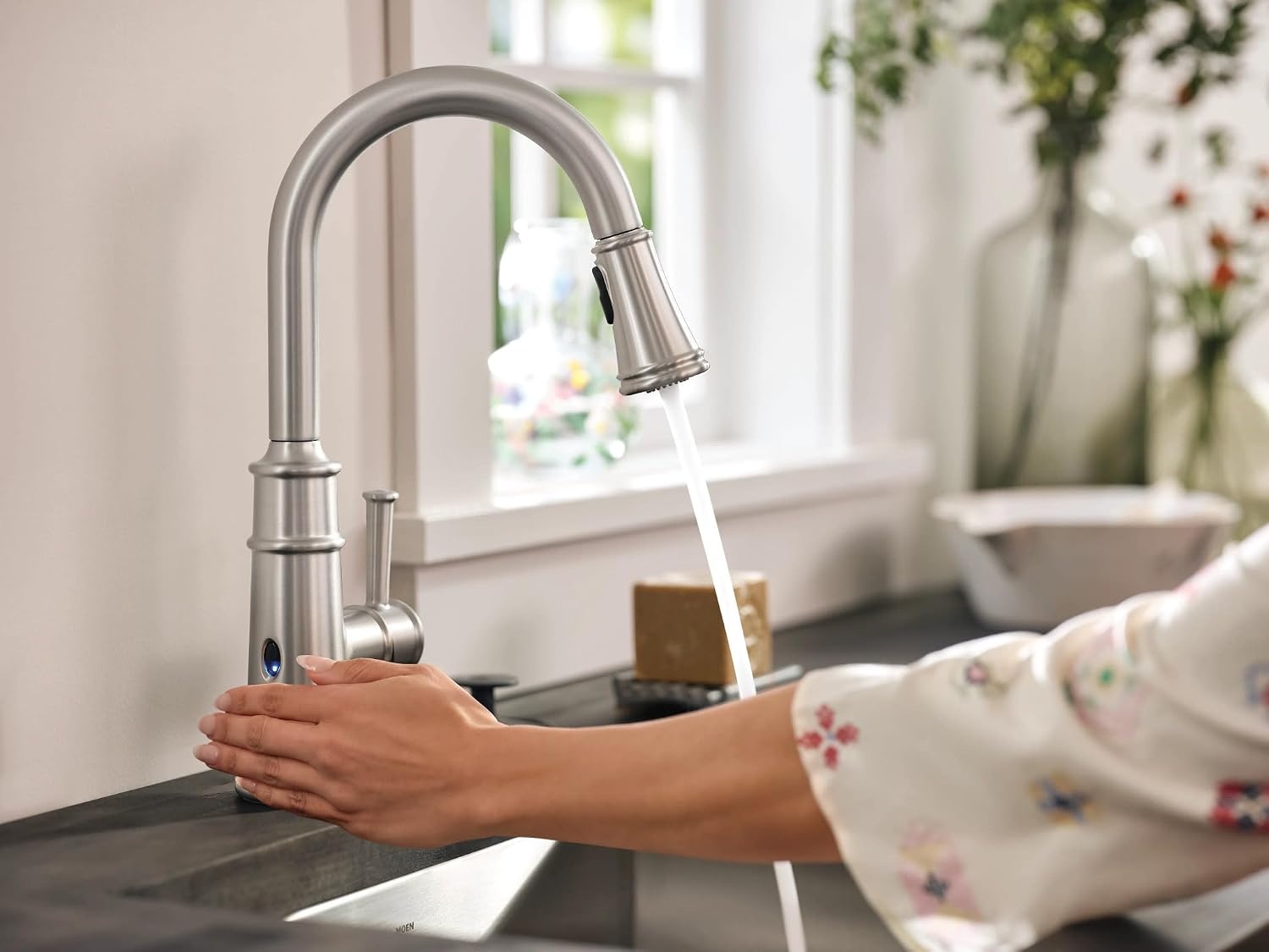 image:imageMoen Belfield Oil Rubbed Bronze Motionsense Wave Sensor Touchless One Handle Pulldown Kitchen Faucet Featuring Power Clean 7260EWORBSpot Resist Stainless