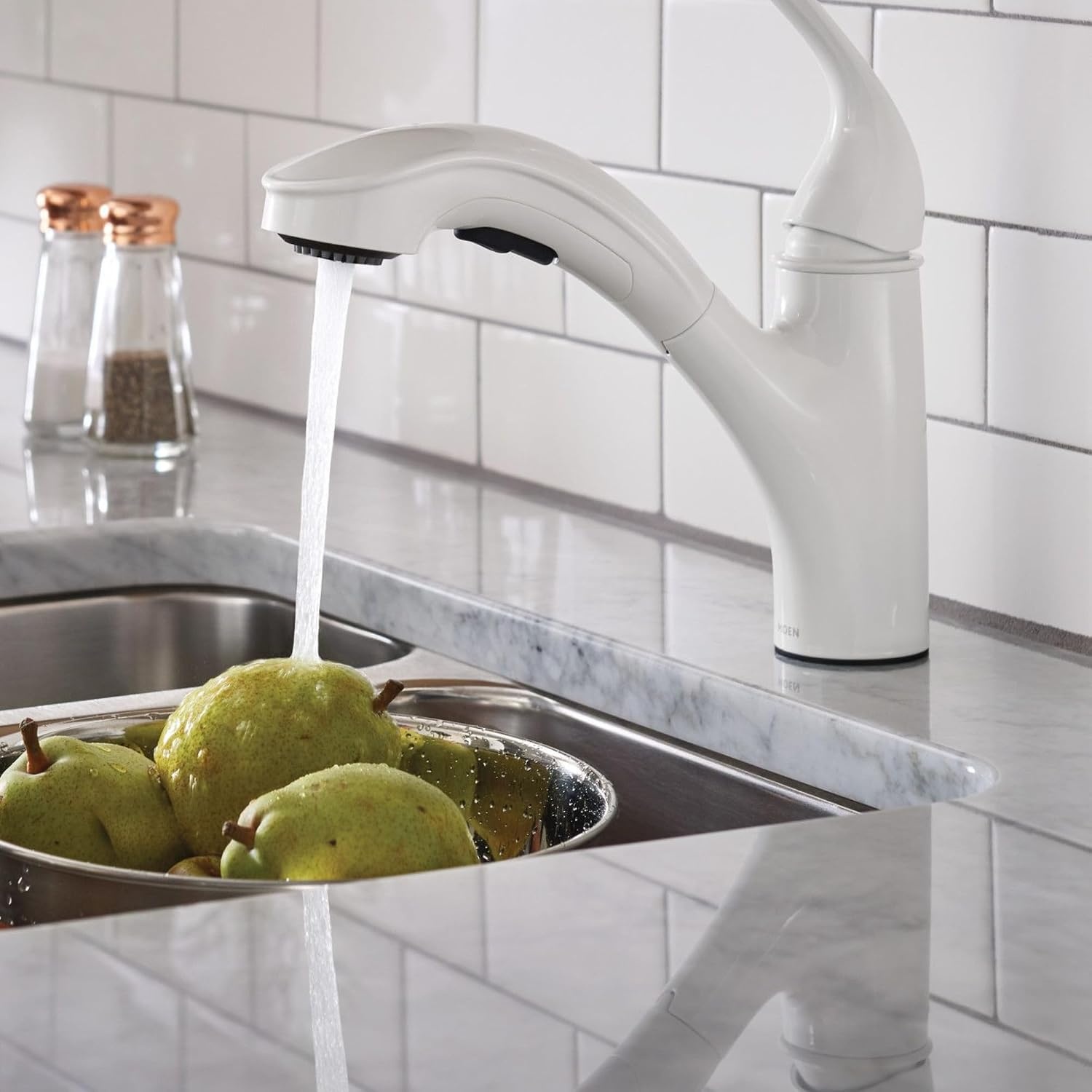 image:imageMoen Brecklyn Mediterranean Bronze SingleHandle PullOut Sprayer Kitchen Sink Faucet with Power Clean 87557BRBGlacier