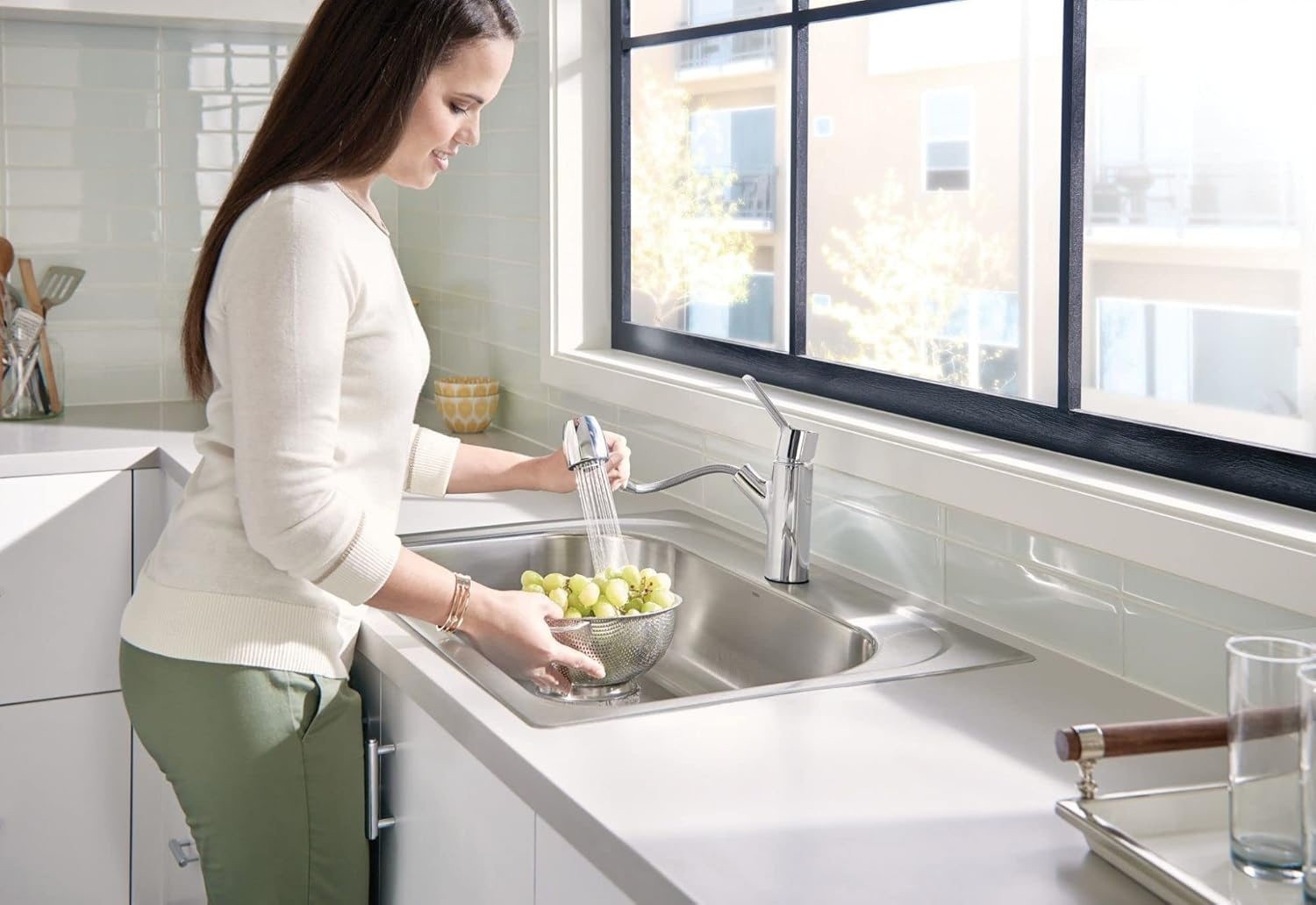 image:imageMoen Chrome Method OneHandle Pullout Modern Kitchen Faucet with Power Clean 7585CChrome
