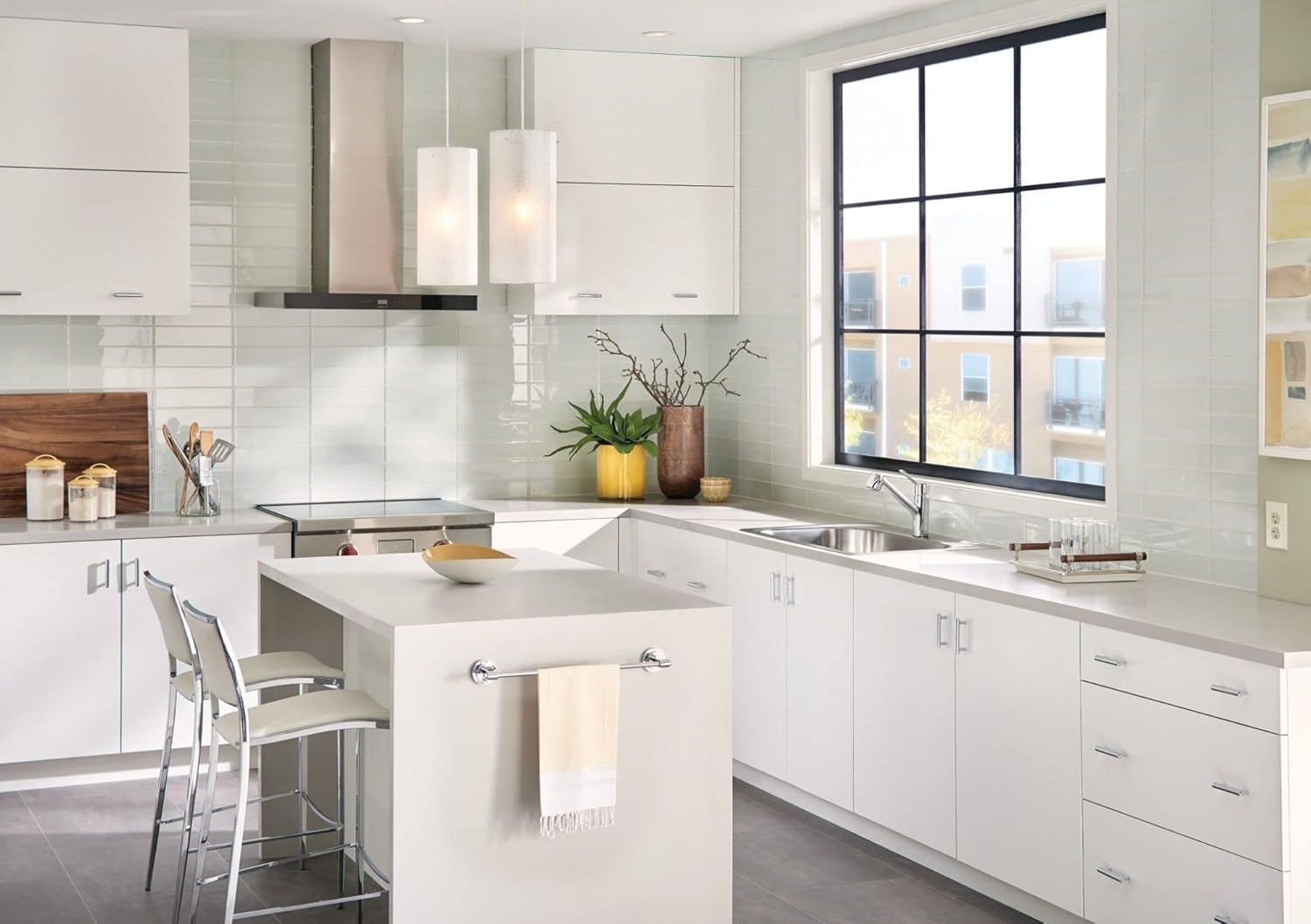 image:imageMoen Chrome Method OneHandle Pullout Modern Kitchen Faucet with Power Clean 7585CSpot Resist Stainless