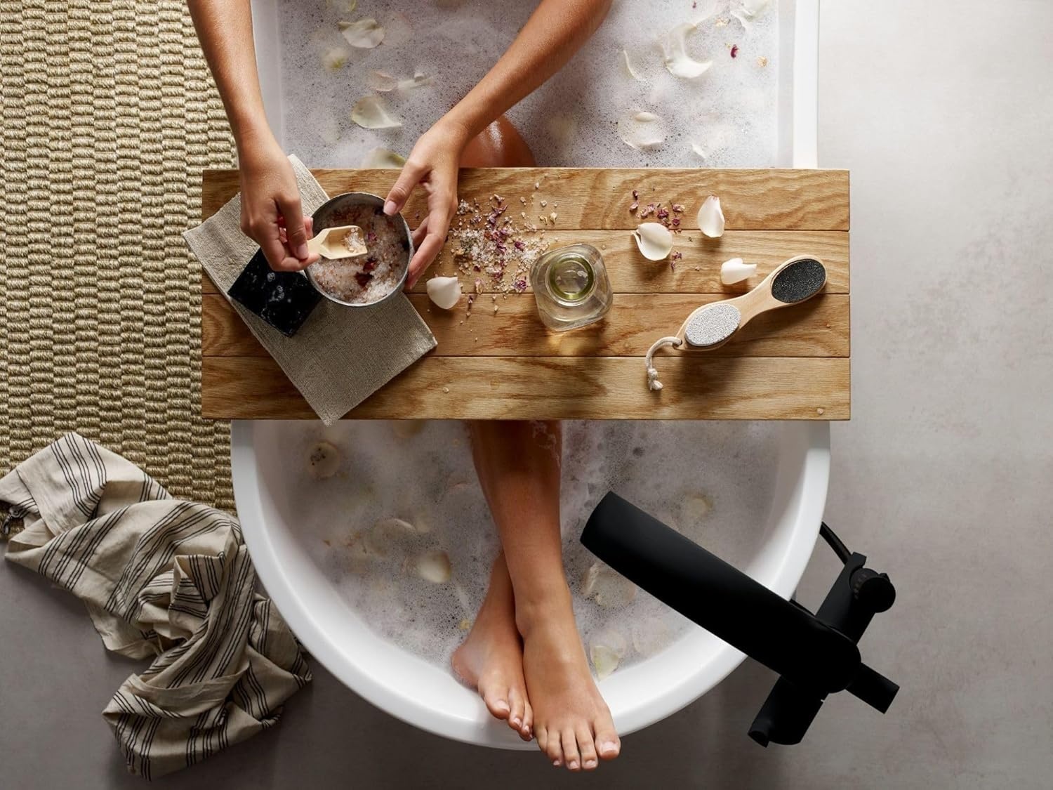 image:imageMoen Doux Matte Black OneHandle Freestanding Floor Mount Bathtub Filler with Handshower Free Standing Tub Faucet S3105BLMatte Black