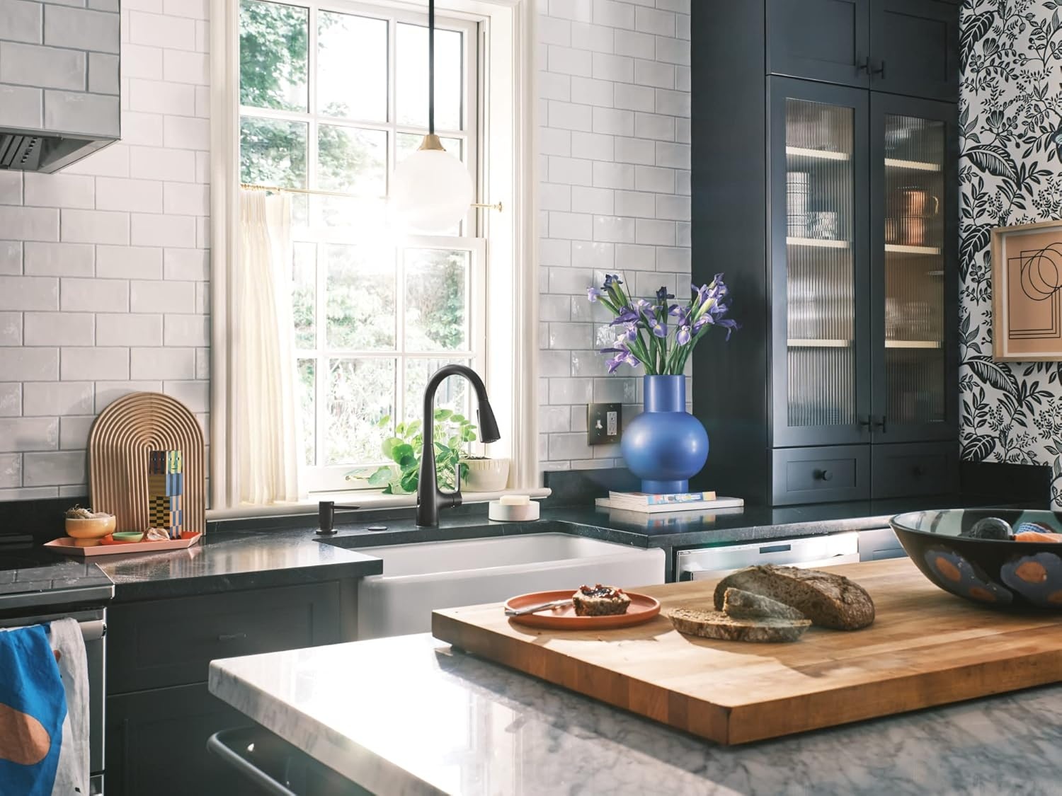 image:imageMoen Haelyn Matte Black Touchless SingleHandle PullDown Sprayer Kitchen Faucet with Soap Dispenser Features Power Clean for a Faster Wash 87627EWBLMatte Black