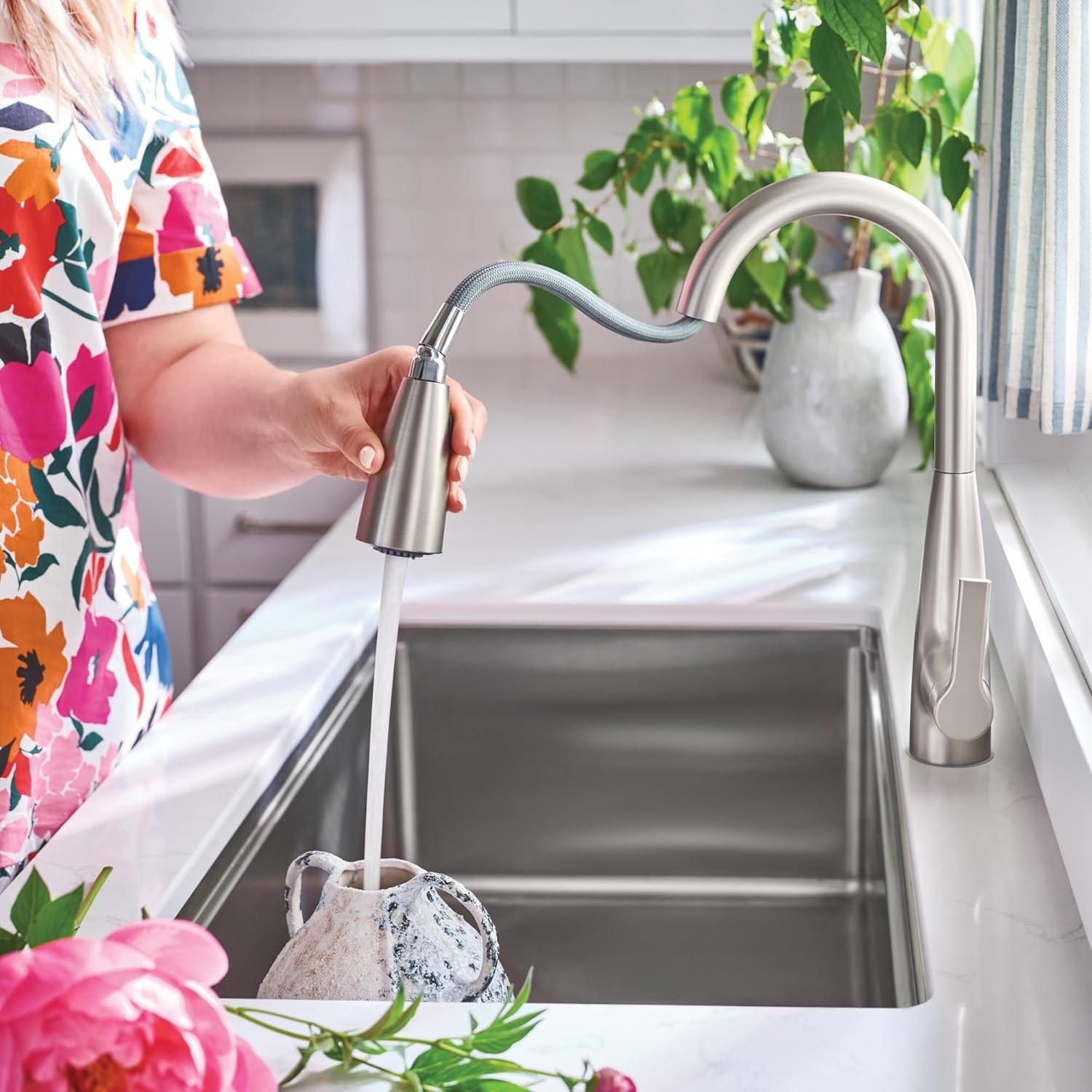 image:imageMoen Haelyn Matte Black Touchless SingleHandle PullDown Sprayer Kitchen Faucet with Soap Dispenser Features Power Clean for a Faster Wash 87627EWBLSpot Resist Stainless