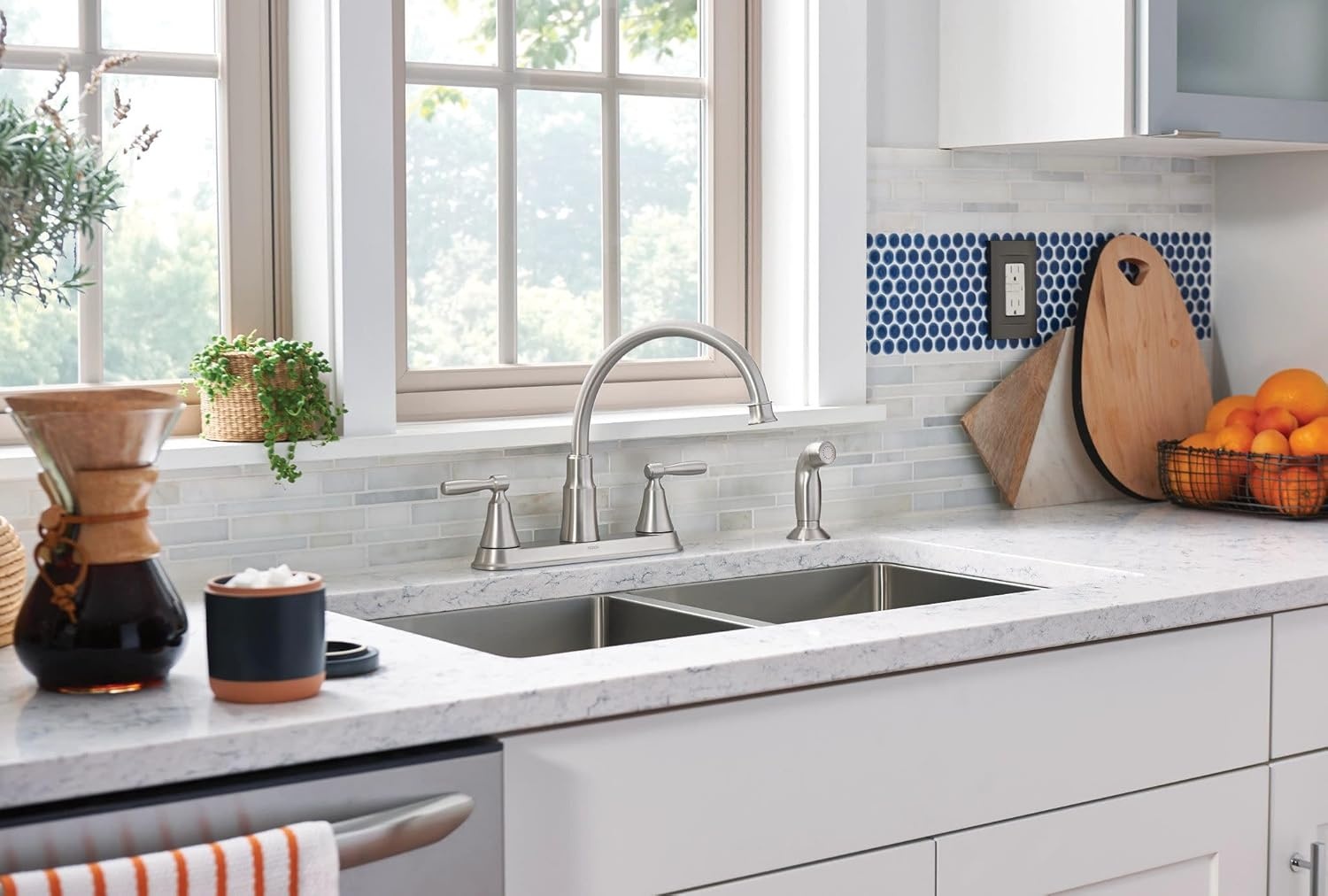 image:imageMoen Hutchinson Spot Resist Stainless 2Handle HighArc Kitchen Faucet with Side Sprayer 87048SRS