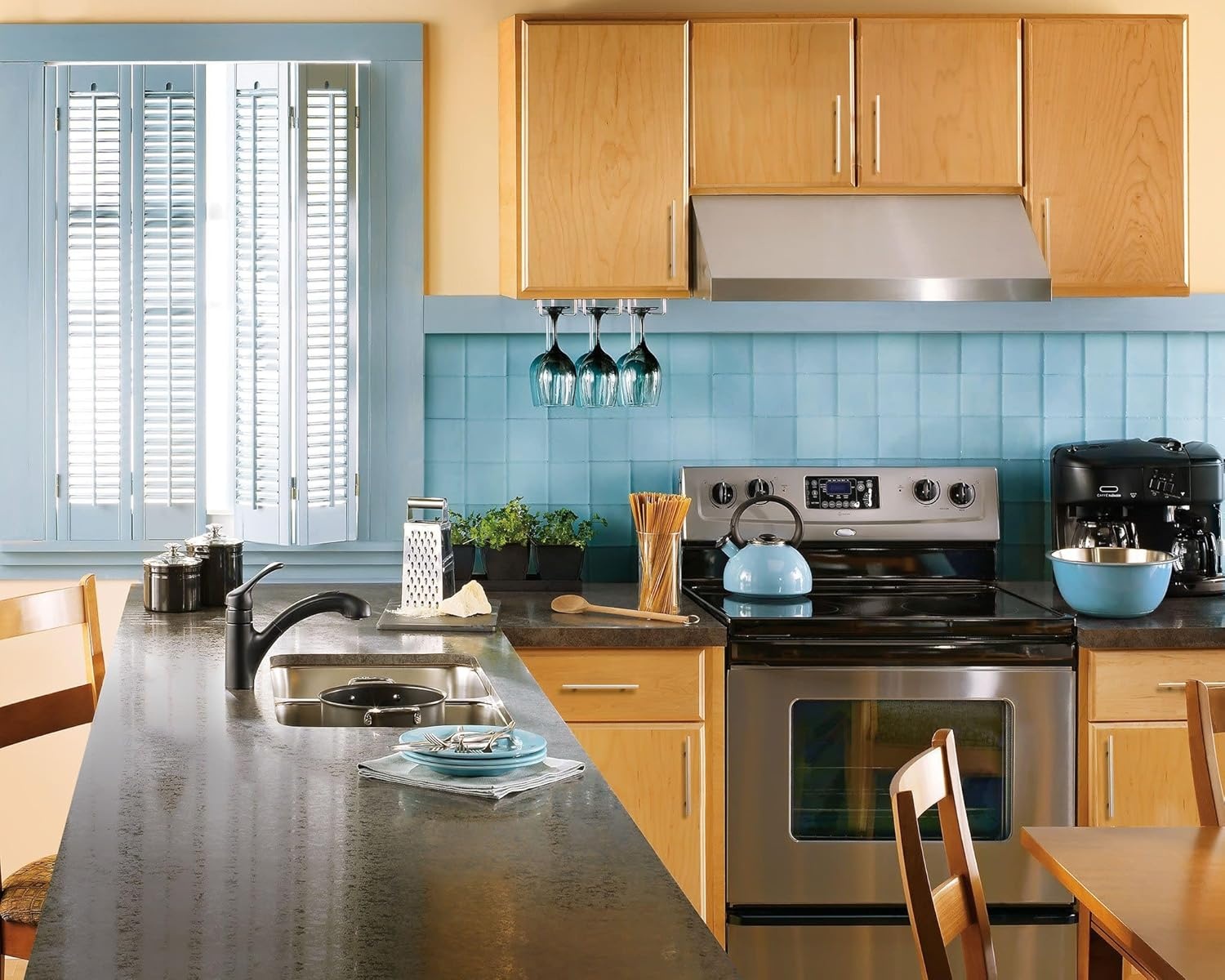image:imageMoen Renzo Matte Black OneHandle Pullout Kitchen or Laundry Faucet Featuring Power Clean CA87316BL
