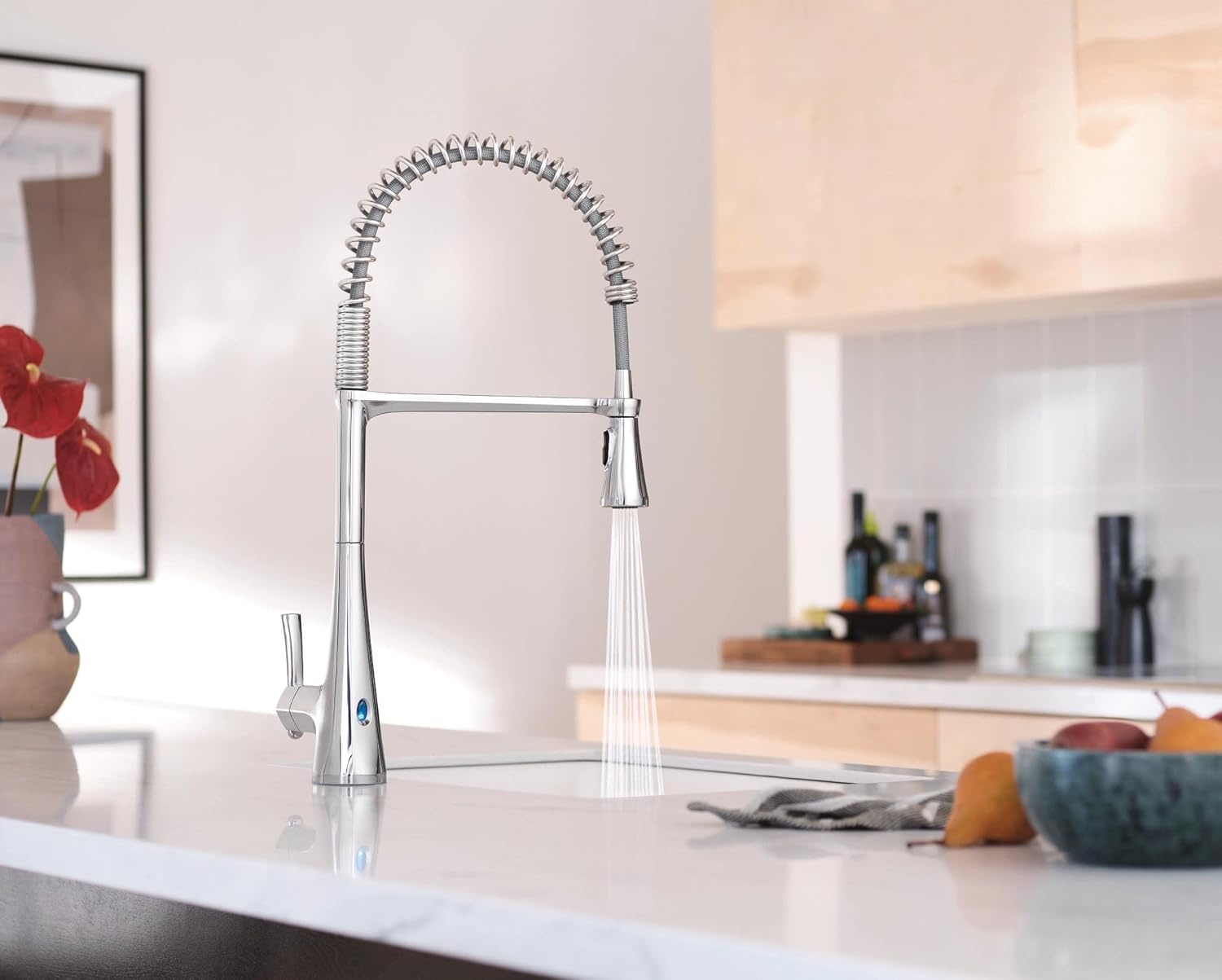 image:imageMoen Sinema Chrome SingleHandle Touchless High Arc Pulldown Kitchen Faucet Spring Kitchen Sink Faucet with Pulldown Sprayer Head and Wave Motion Sensor S5235EWC