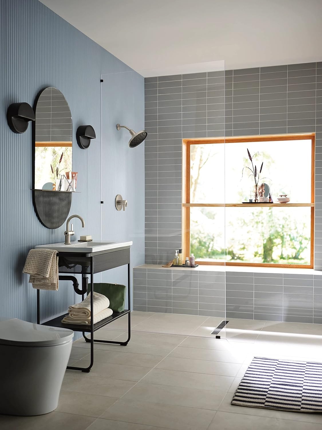 image:imageMoen Verso Brushed Gold Adjustable 9 Diameter Spray Head Rainshower 220R3BGBrushed Nickel