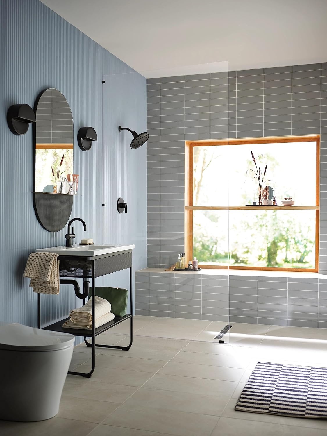 image:imageMoen Verso Brushed Nickel Adjustable 9 Diameter EcoPerformance 175gpm Spray Head Rainshower 220R3EPBNMatte Black