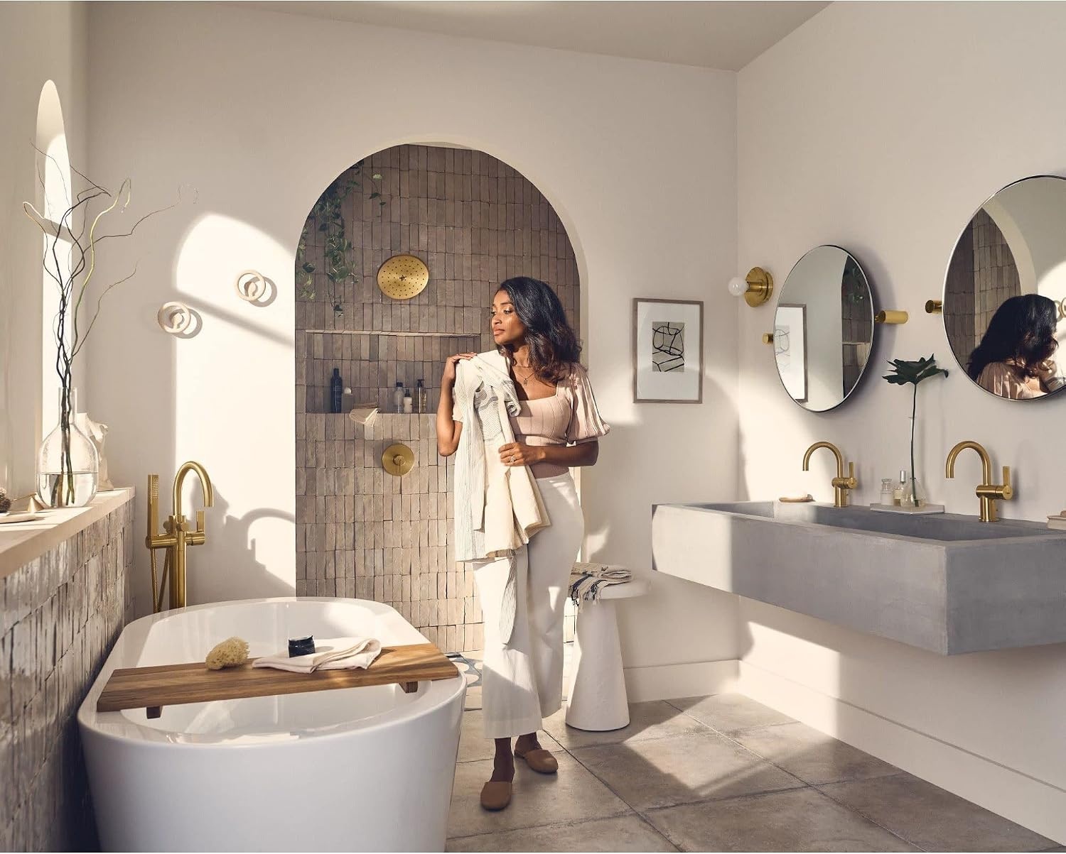 image:imageMoen Cia Brushed Gold One Handle Freestanding Floor Mount Tub Filler with Handshower 615BGMatte Black