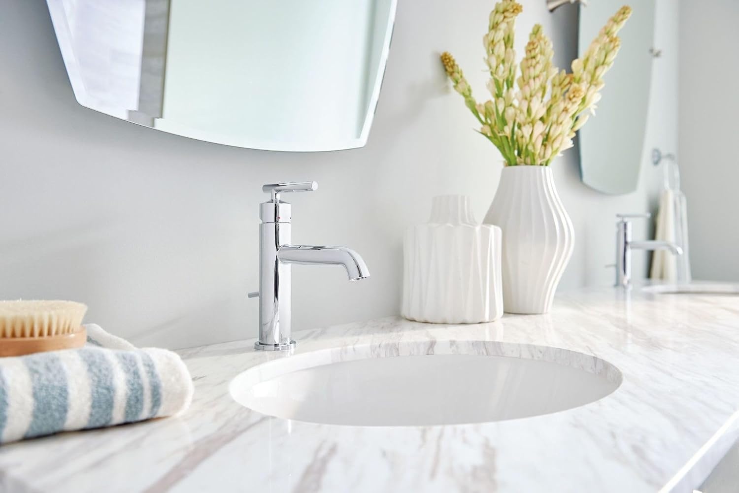 image:imageMoen Gibson OneHandle Single Hole Modern Bathroom Sink Faucet with Optional Deckplate Matte Black 6145BLChrome
