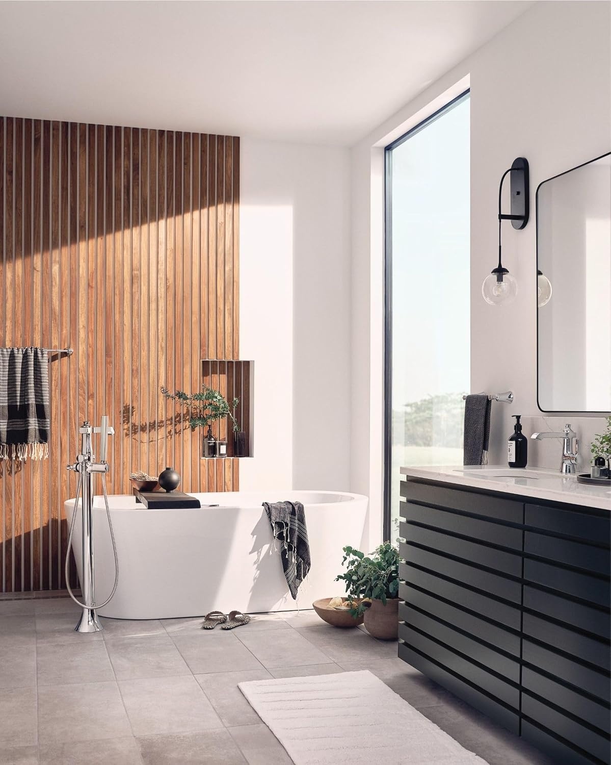 image:imageMoen YB0386CH Flara 9Inch Single Hand Towel Bar ChromeChrome