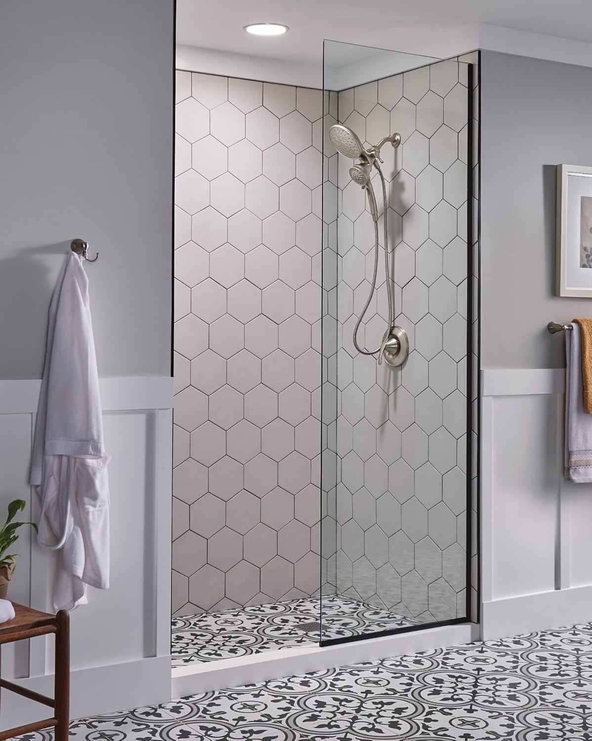 image:imageMoen 26008SRN Attract Magnetix SixFunction Handheld Showerhead with Magnetic Docking System Spot Resist Brushed Nickel